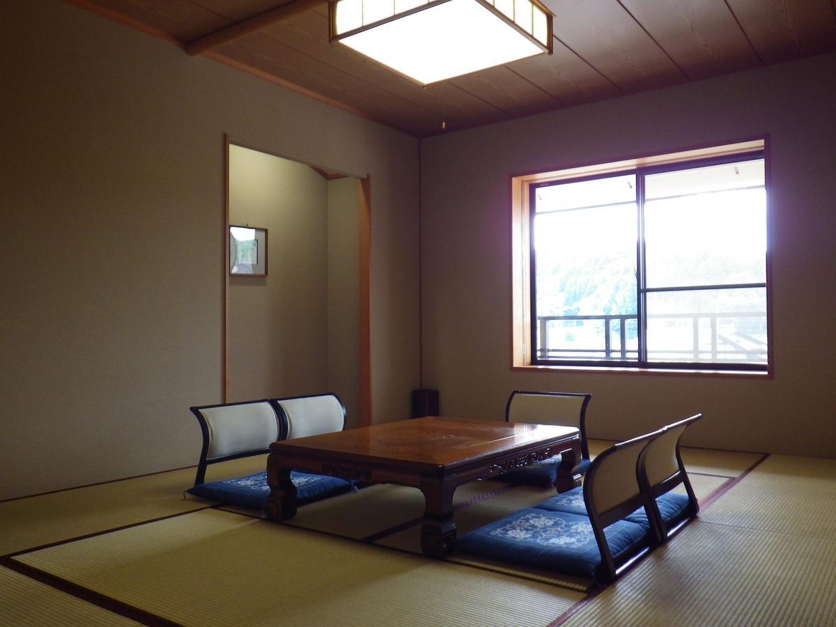 ホテルKurikarajyuku 津幡町 エクステリア 写真