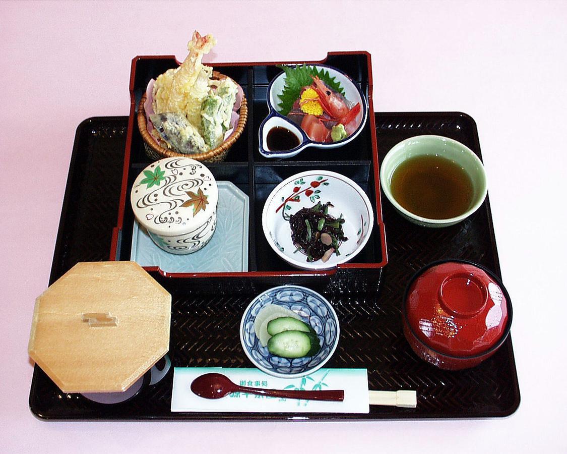 ホテルKurikarajyuku 津幡町 エクステリア 写真